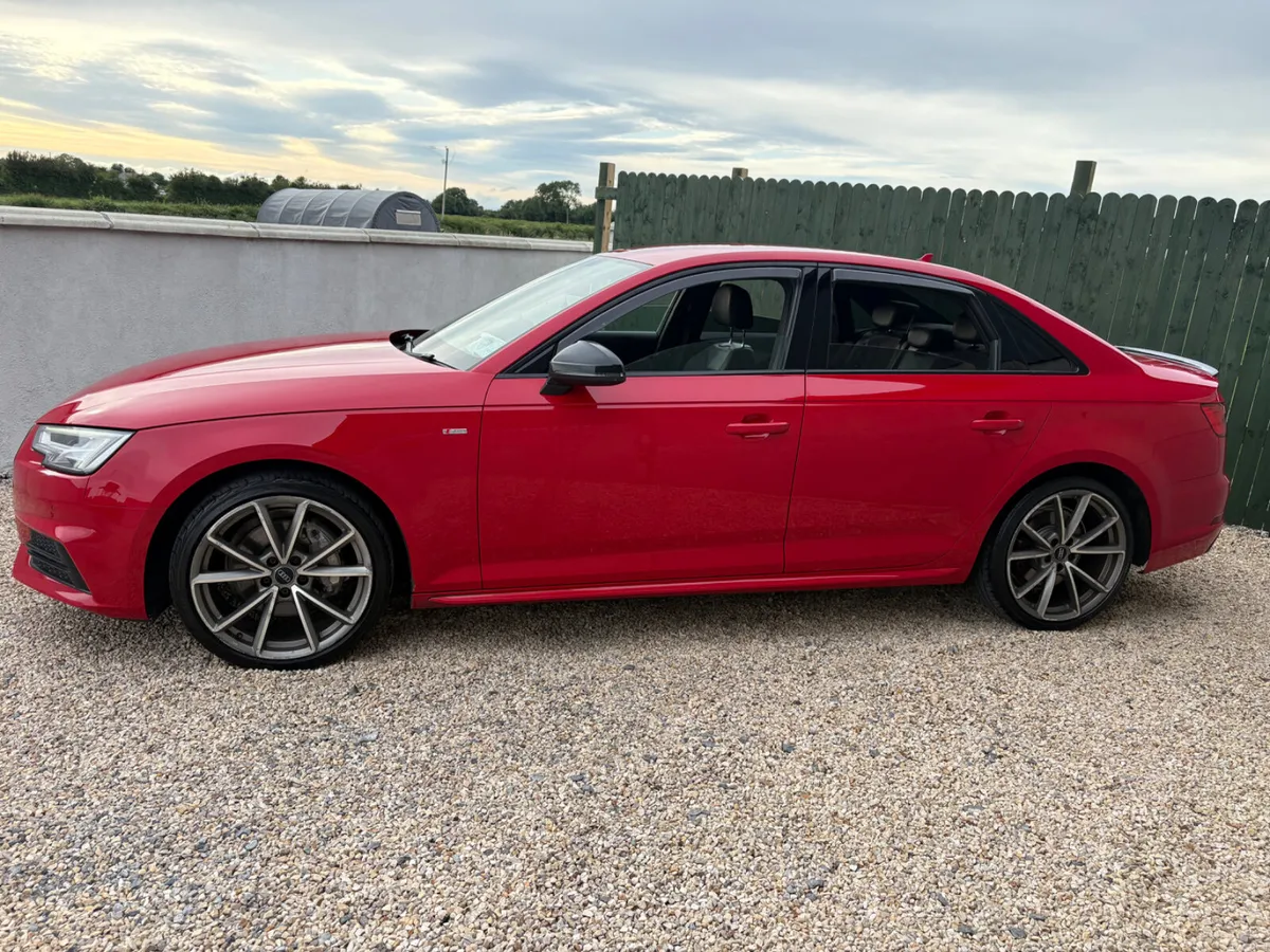 Audi A4 S-Line Quattro S-Tronic - Image 2