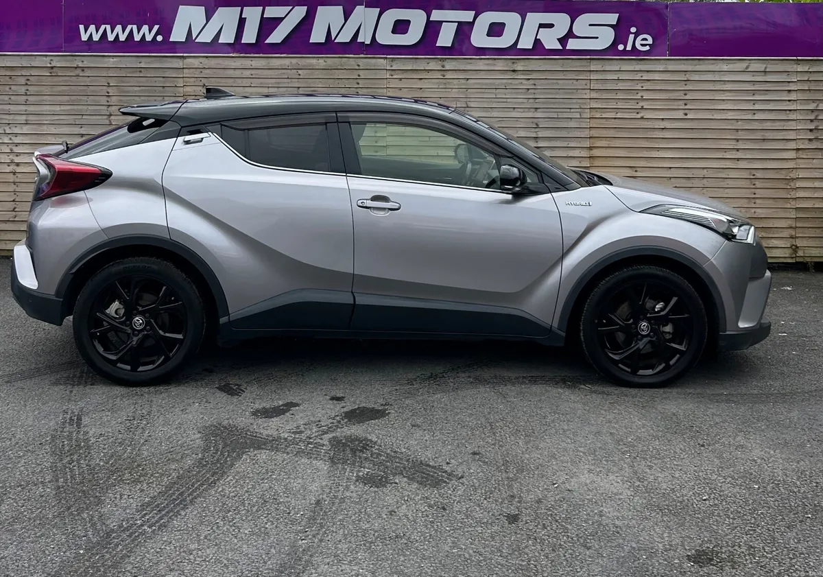 2019 Toyota CH-R, G Nero Spec - Image 2