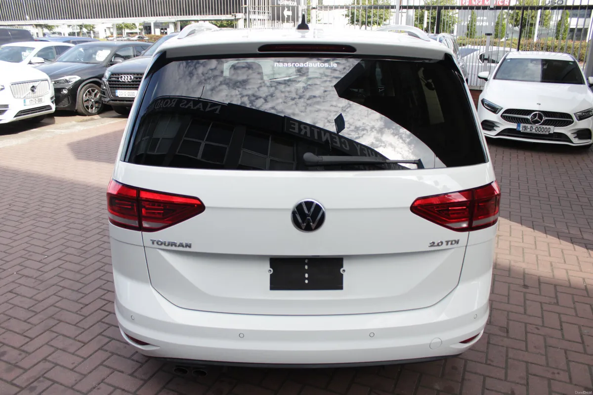 VOLKSWAGEN TOURAN 2.0TDI HIGHLINE 7 SEATER AUTO - Image 5