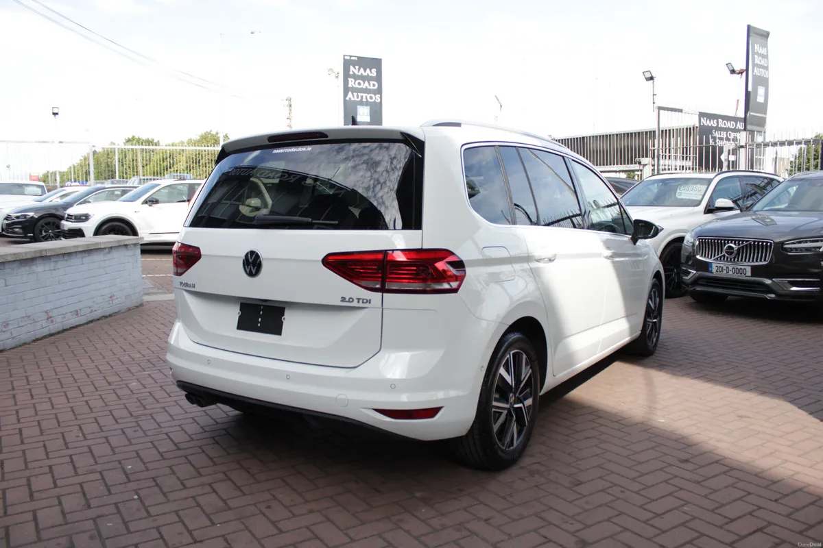 VOLKSWAGEN TOURAN 2.0TDI HIGHLINE 7 SEATER AUTO - Image 4