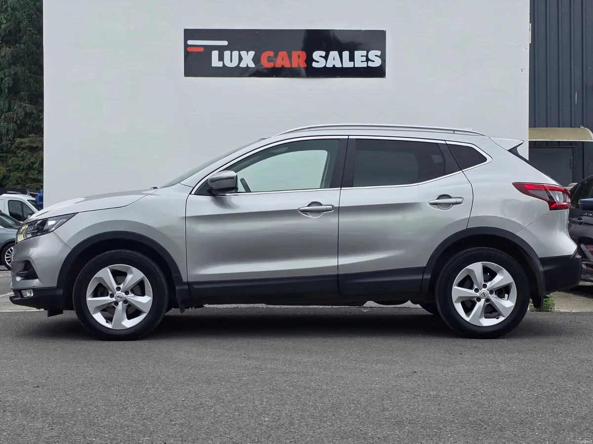 2018 Nissan Qashqai 1.2 SV // PANORAMIC ROOF - Image 3