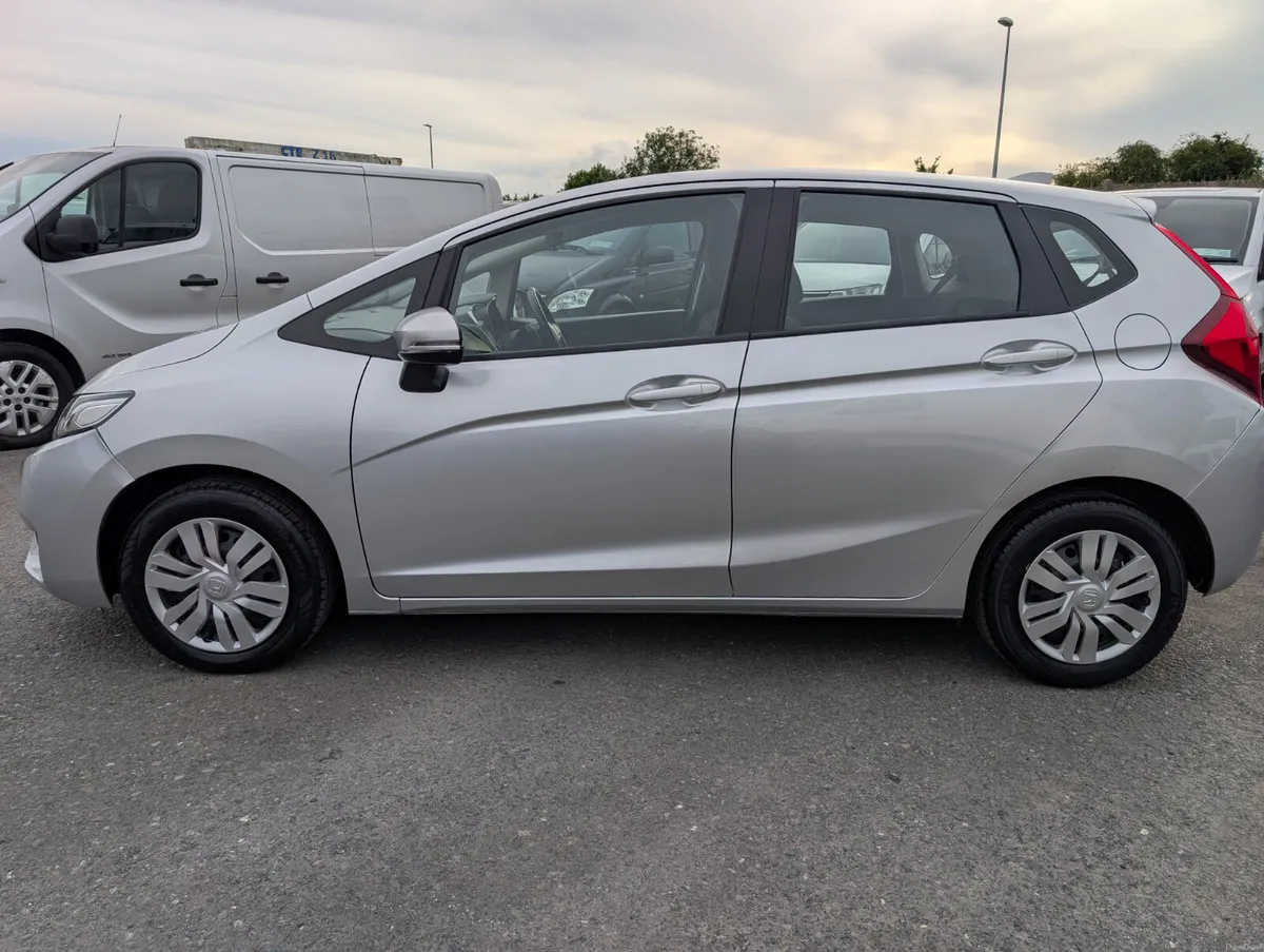 Honda Jazz 1.3 I VTEC - Image 2