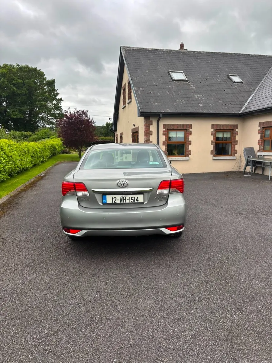 Toyota Avensis 2012 - Image 4