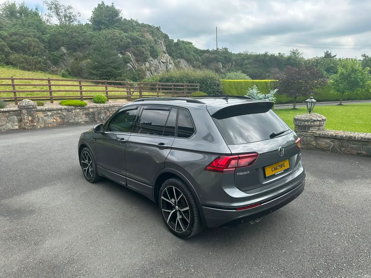2018 Volkswagen Tiguan RLine - Image 3