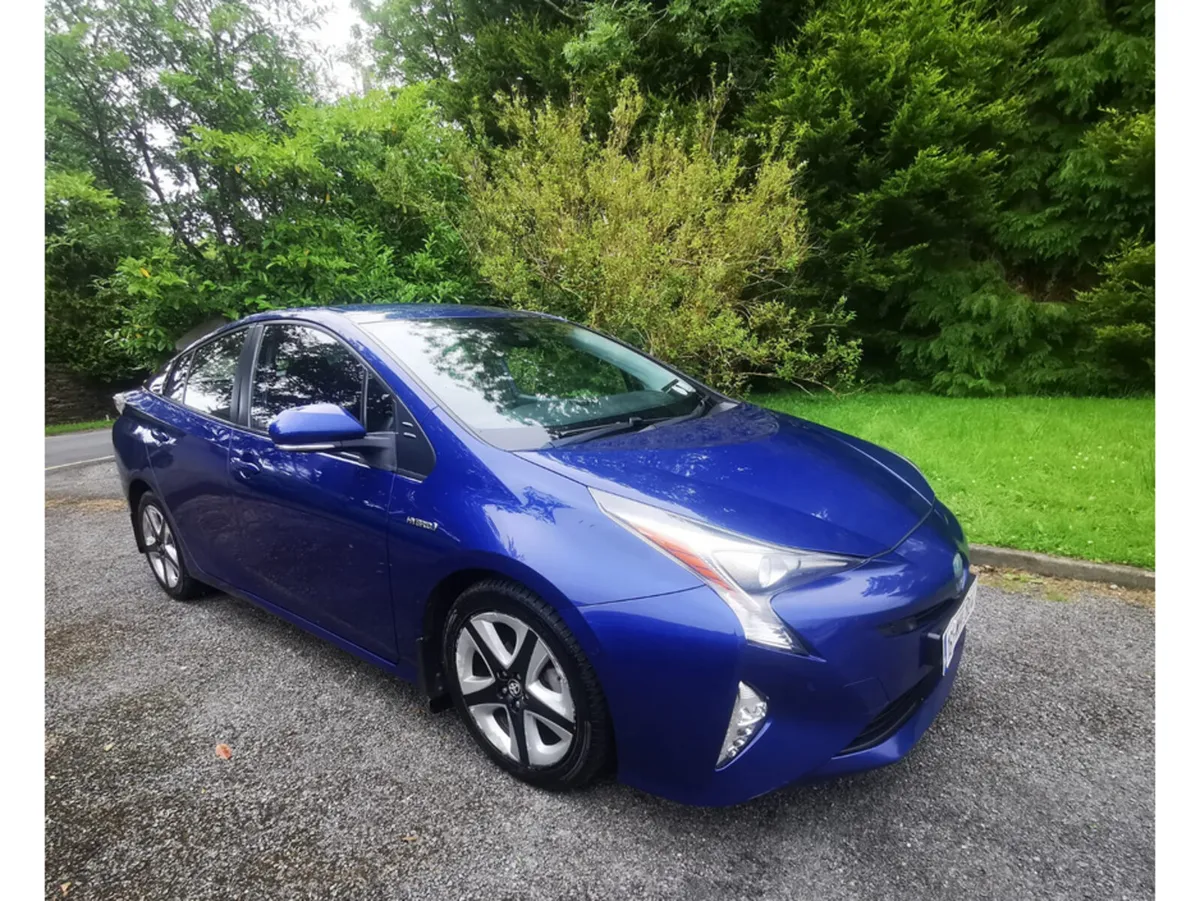 Toyota Prius 1.8 HYBRID BUS EDT+ VVTI CVT 5DR A BU - Image 1