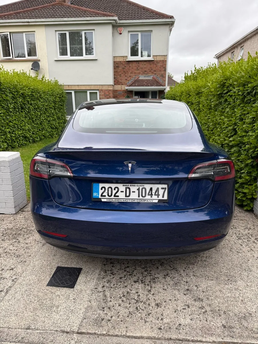 Tesla Model 3 - Image 3