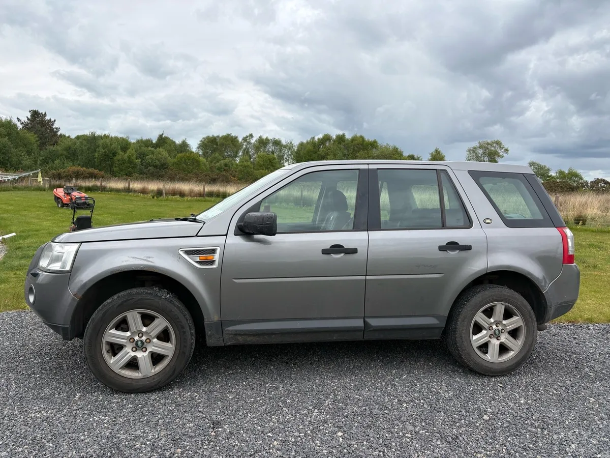 2008 Land Rover freelander - Image 2