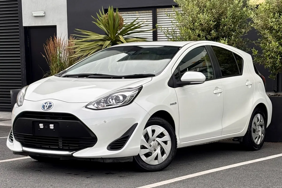 2019 Toyota AQUA *S TUNE BLACK EDITION*FRESH NCT* - Image 3