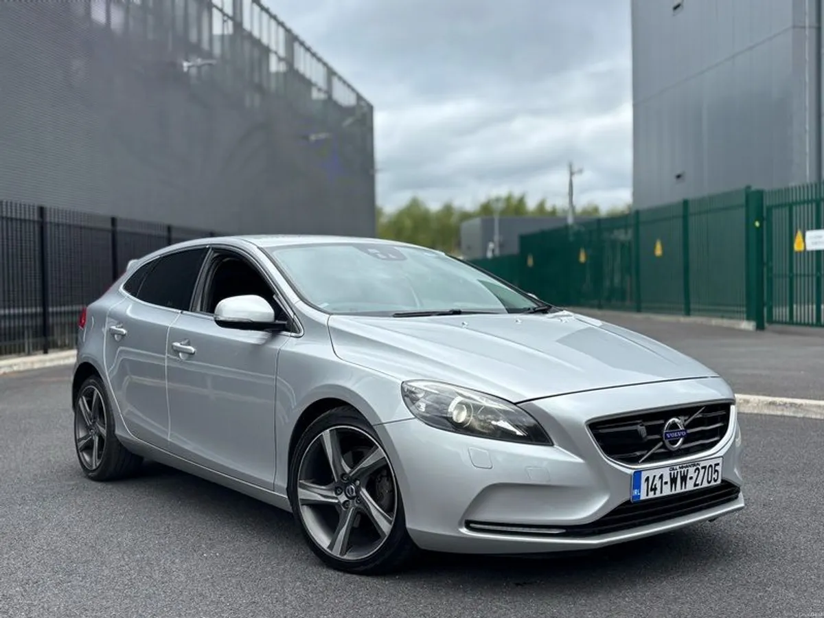 Volvo V40 2014 1.6 Petrol Automatic Sale / Swap - Image 1