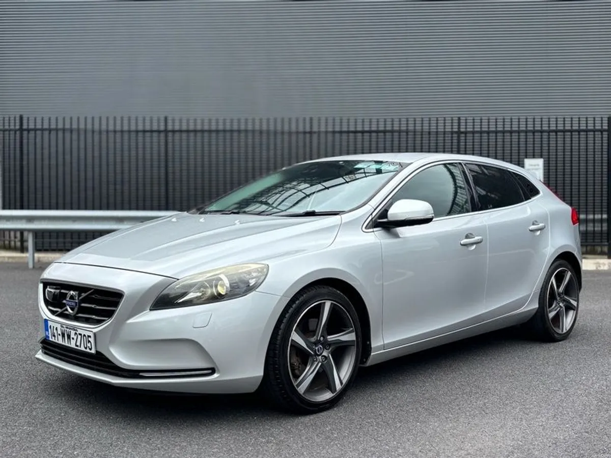 Volvo V40 2014 1.6 Petrol Automatic Sale / Swap - Image 3