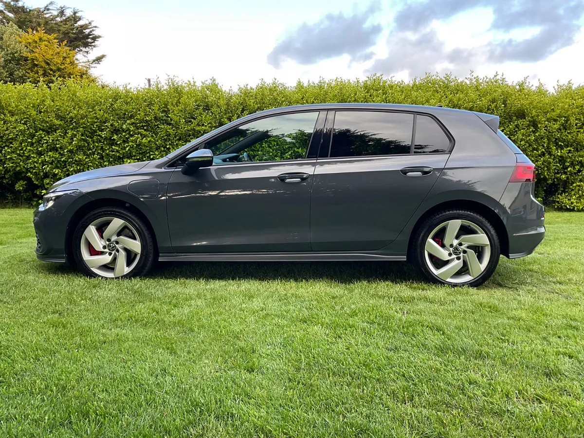2021 Volkswagen Golf GTE 1.4 TSI 245PS 6-speed DSG - Image 5