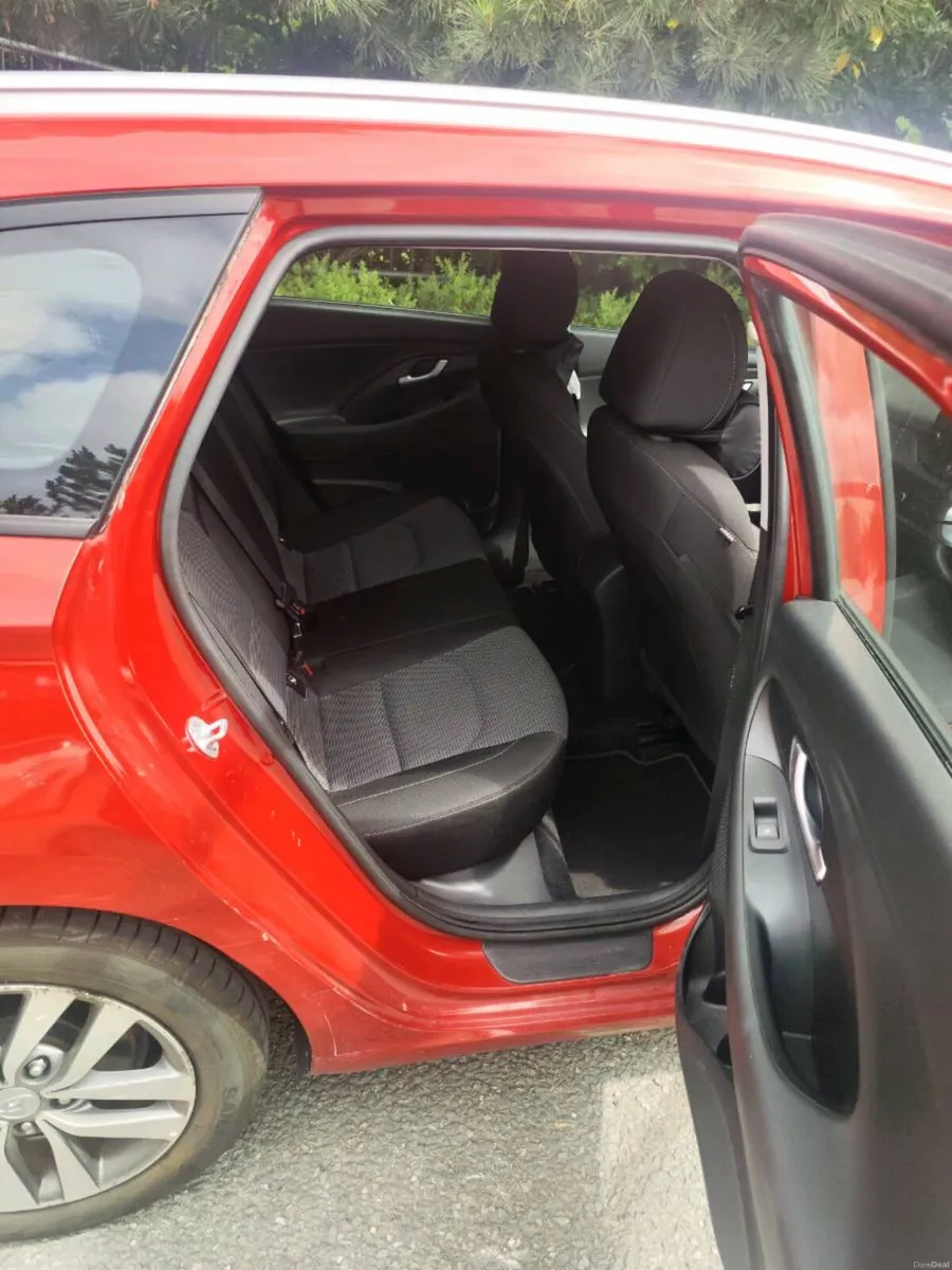 Hyundai i30 ESTATE.LONG NCT02/28, low mileage - Image 6