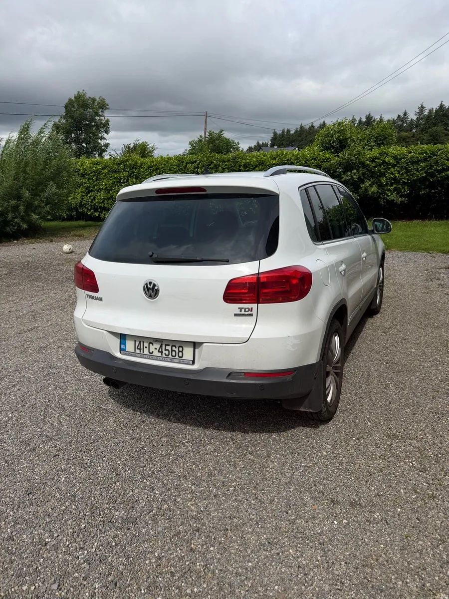 Car - Image 2
