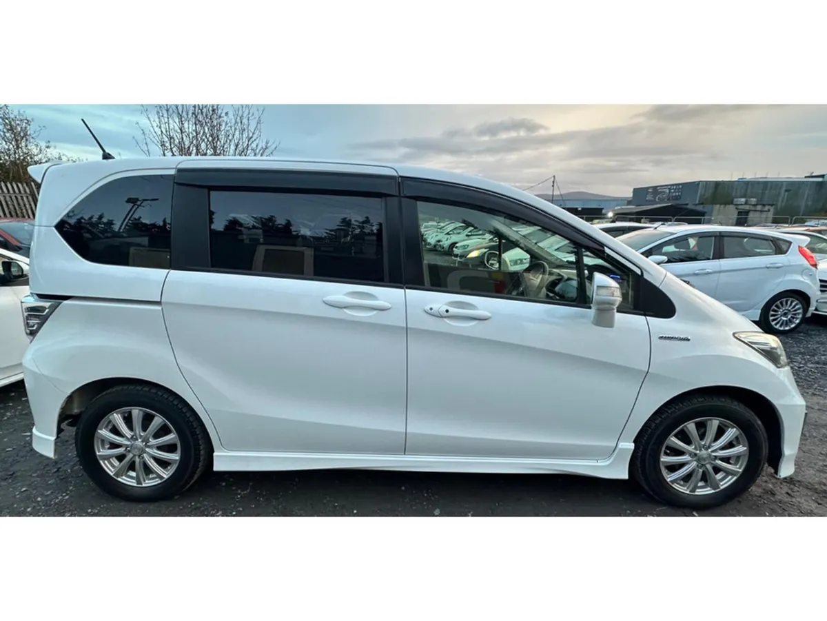 Honda Freed 1.5 Petrol Hybrid - 6 Months Road Tax - Image 4