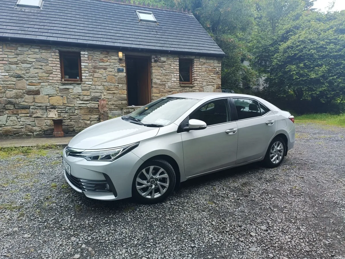 Toyota Corolla 2017 - Image 3
