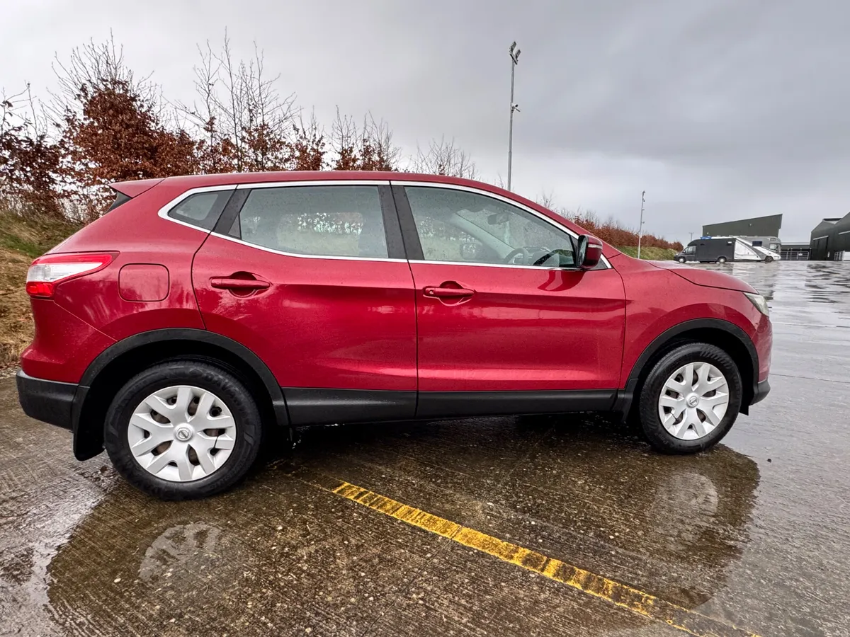 Nissan Qashqai 2014 Excellent Condition/ Nct - Image 3
