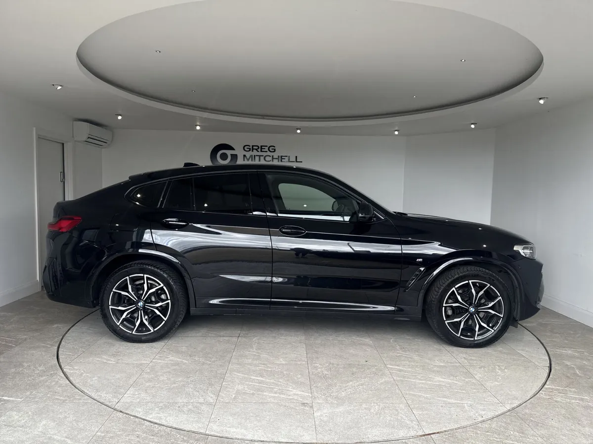 BMW X4 2023 - Image 4