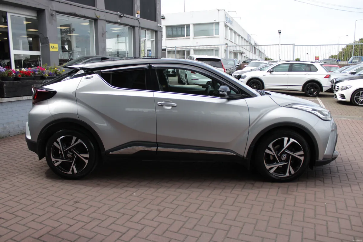 2022 TOYOTA C-HR 1.8 HYBRID SPORT BITONE 4DR AUTO - Image 3