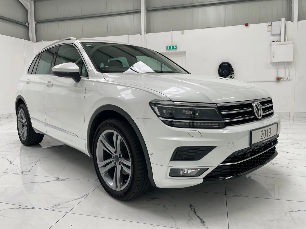 2019 Tiguan Comfortline R-Line Spec 4Motion - Image 1