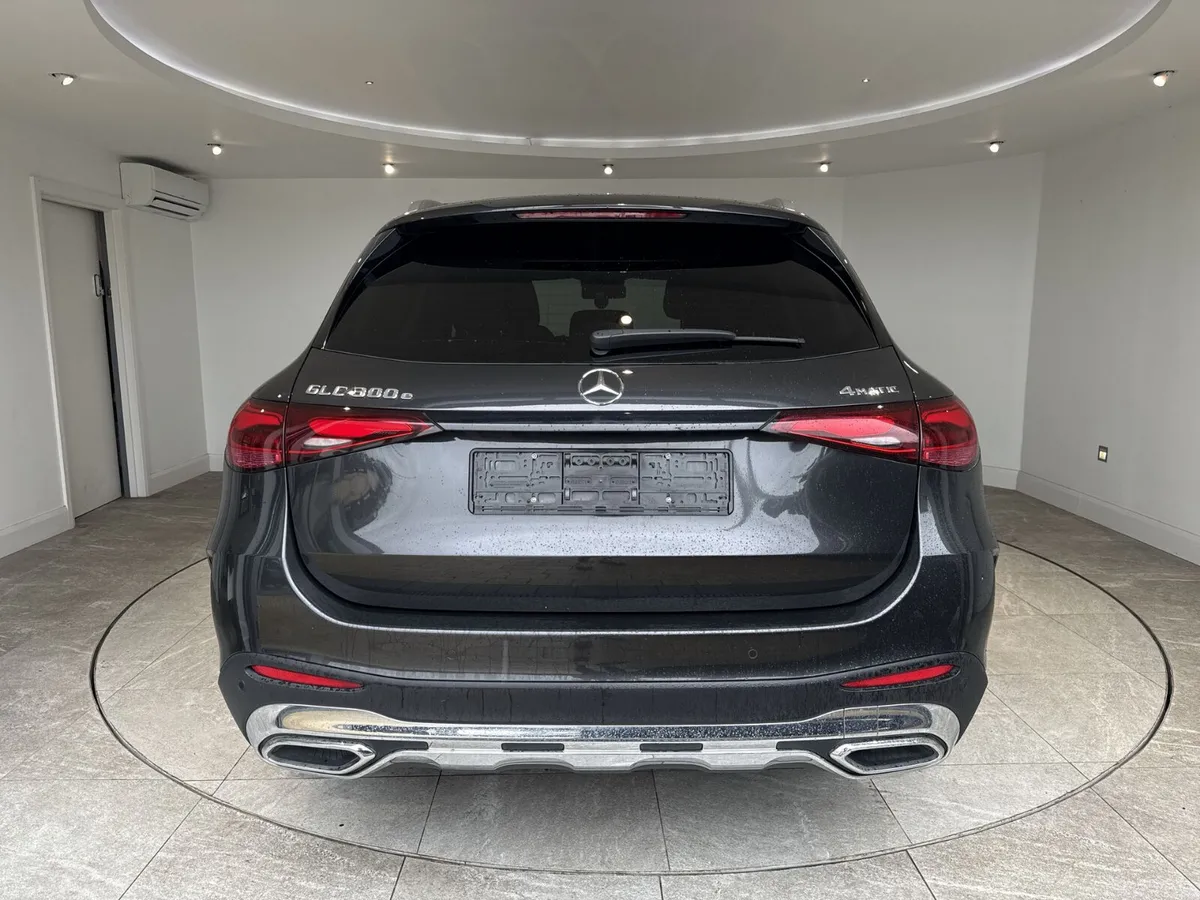Mercedes-Benz 300 2023 - Image 6