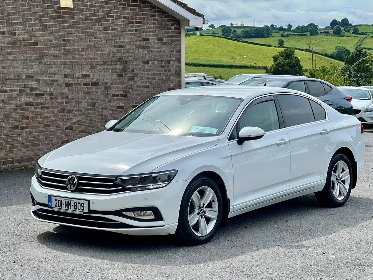 Volkswagen Passat 2020 - Image 2