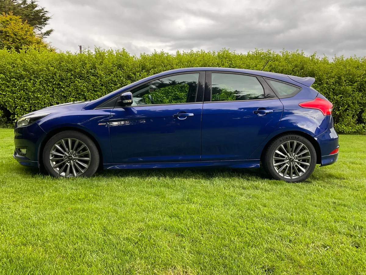 2017 Ford Focus ST-LINE 1.5 TDCI - Image 6