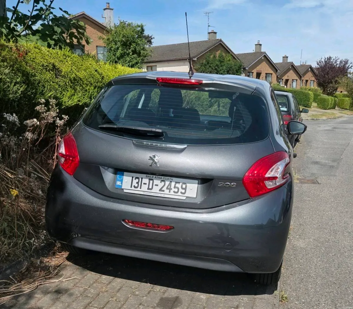 Peugeot 208 low mileage - Image 2