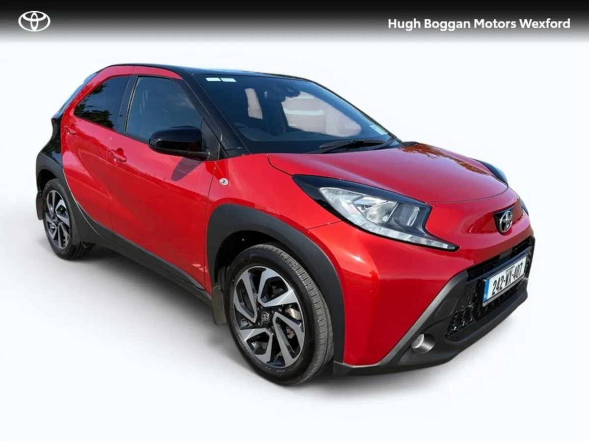 Toyota Aygo X DESIGN ONLY 10700 KMS!! - Image 1