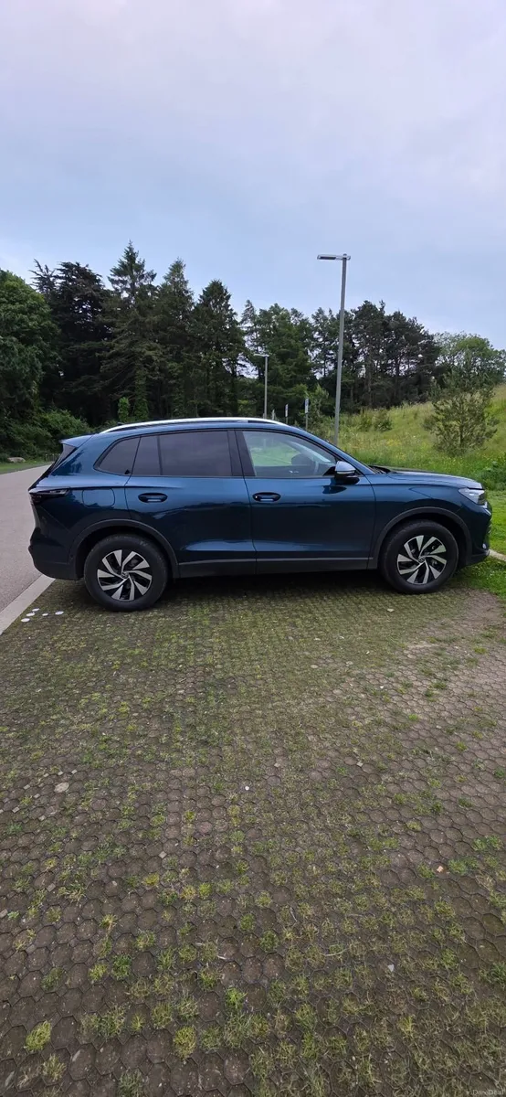 Volkswagen Tiguan 2025 75th edition - Image 4