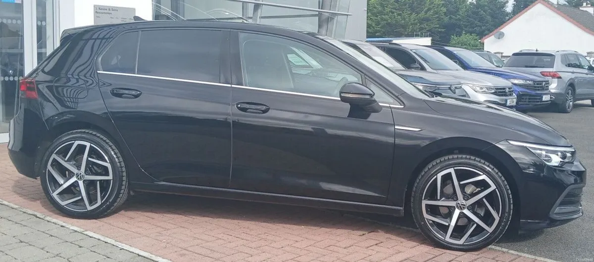 Volkswagen Golf Style 2.0 TDI 115HP **WINTER PACK, - Image 2