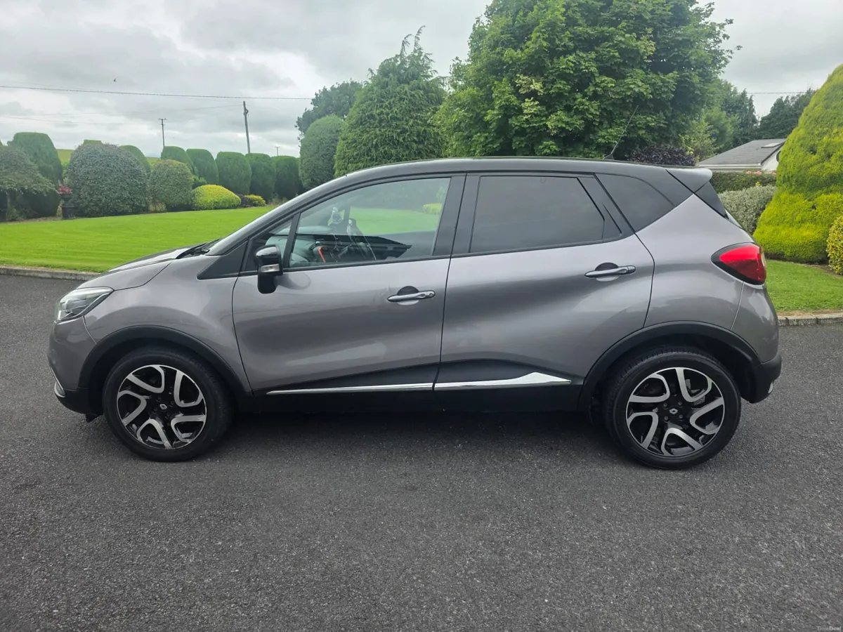RENAULT CAPTUR 1.5 DCI..SIGNATURE X NAV..LOW MILES - Image 2