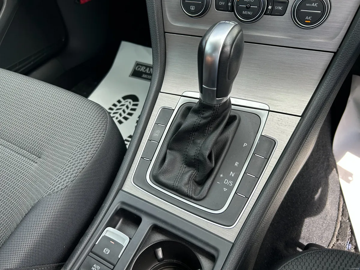 VOLKSWAGEN GOLF 2015, 1.2 TSI 5DR AUTO LOW KMS - Image 5