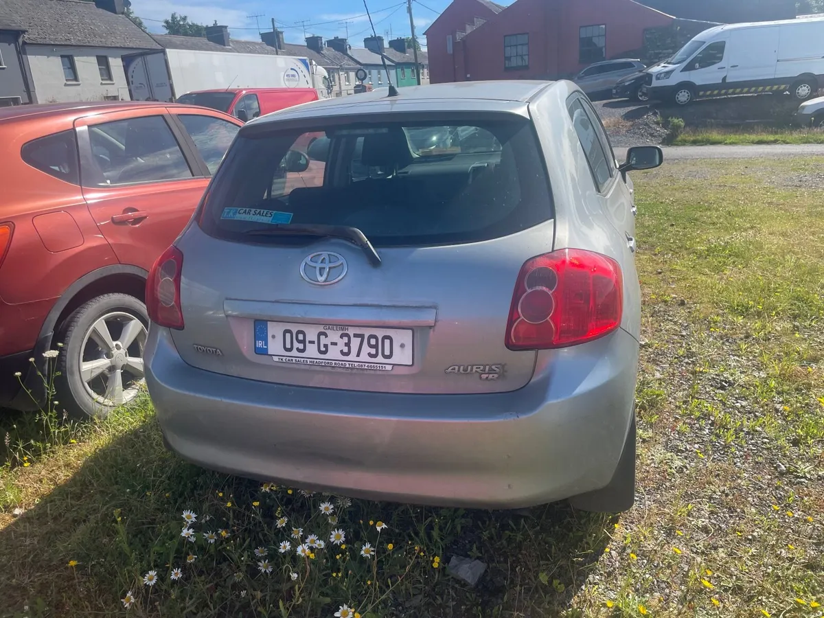 Toyota Auris 2009 - Image 3