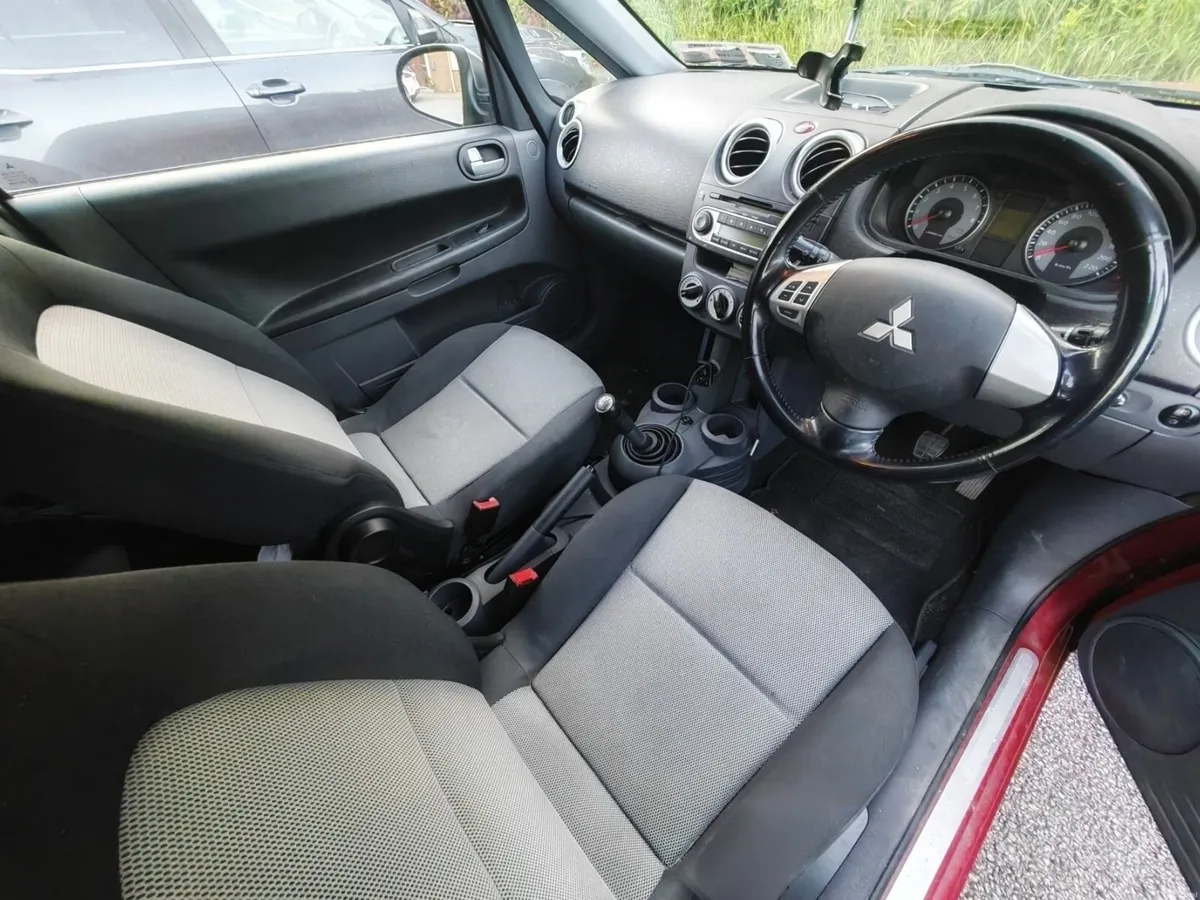 Mitsubishi Colt 2010 - Image 2
