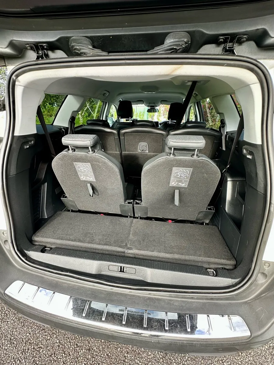 Peugeot 5008 7 Seater - Image 4