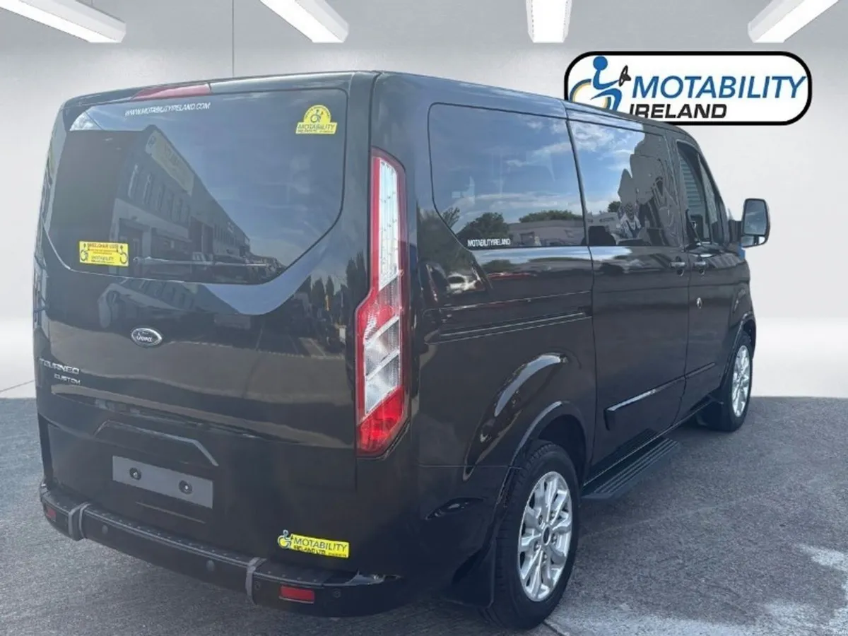 Ford Tourneo Custom Wheelchair Accessible - Image 2