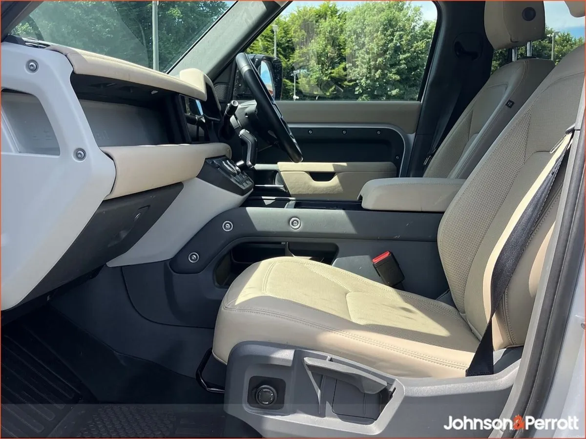 Land Rover Defender 110 2.0 Si4 PHEV S - Image 3