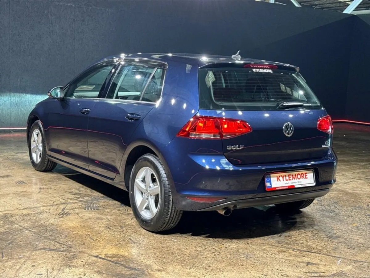 Volkswagen Golf 1.2 TSI COMFORT LINE AUTOMATIC - F - Image 5