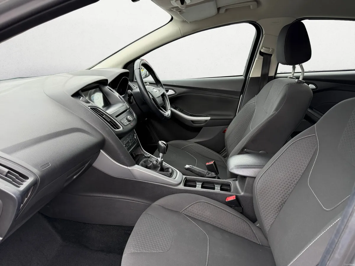 2017 Ford Focus 1.5 Tdci ZETEC 120BHP - Image 6