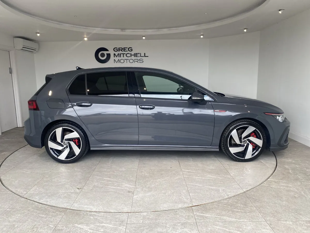 Volkswagen Golf 2024 - Image 4