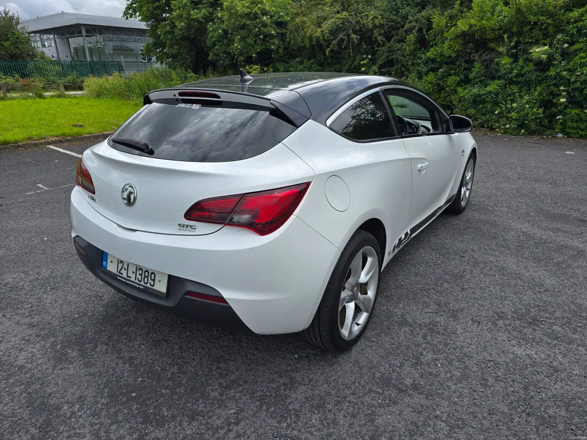 2012 Vauxhall Astra GTC SRI 2.0 CDTI 160hp - Image 3