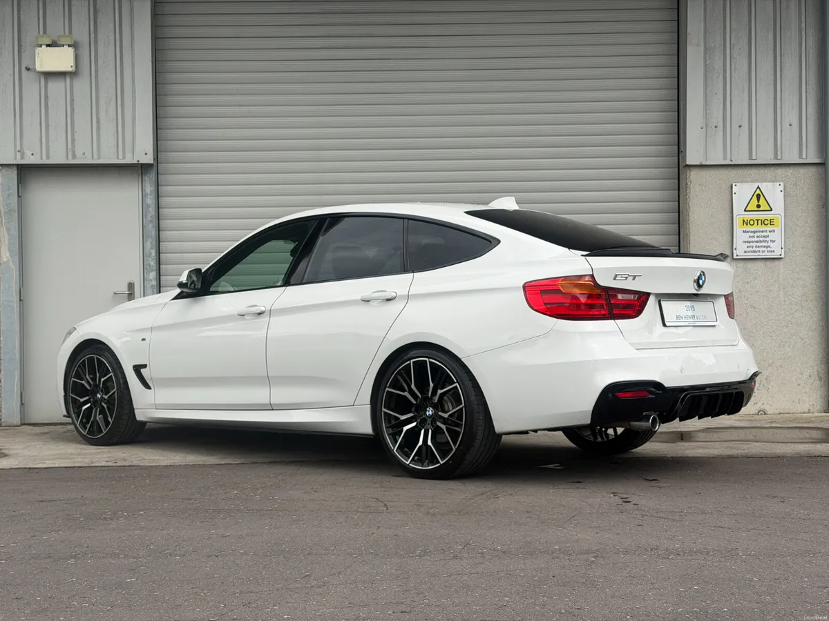 2015 BMW 320i GT M-Sport Shadow Ed. - Image 4