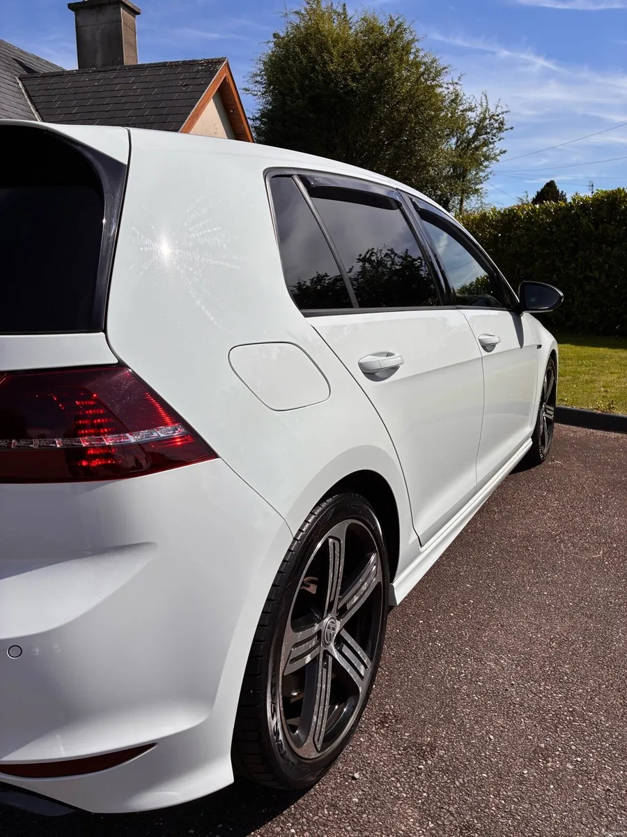 Volkswagen Golf R - Image 6