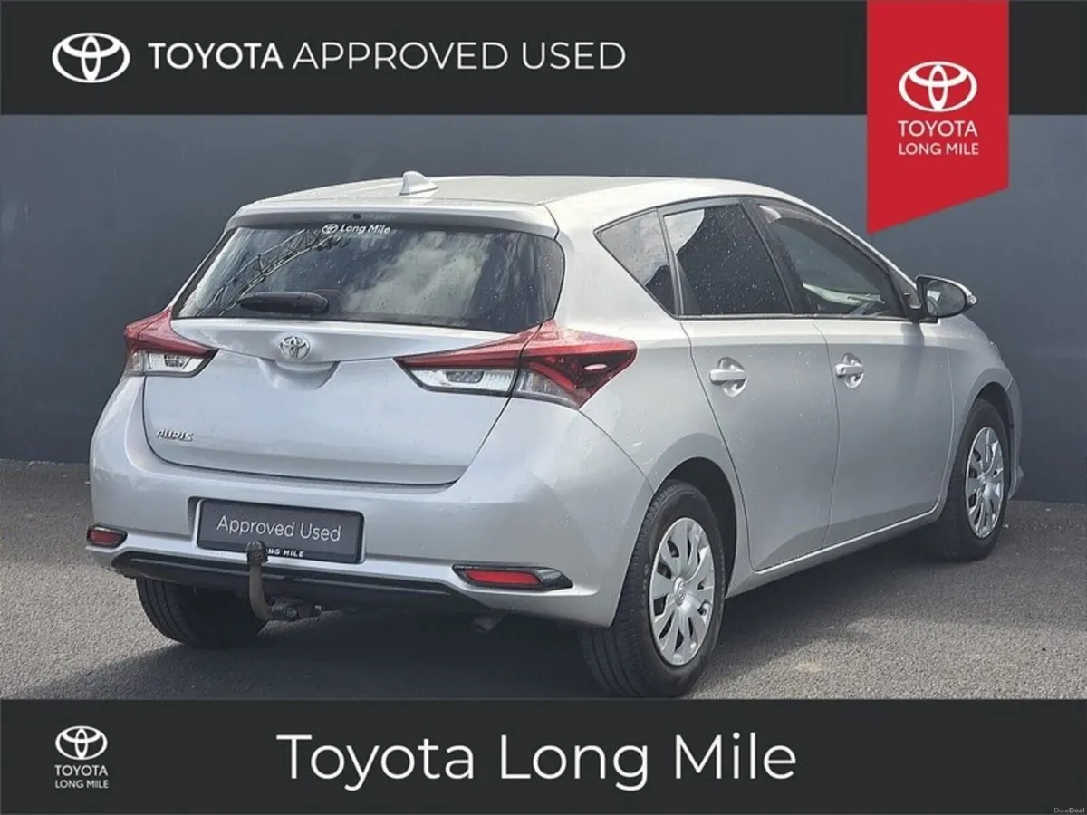 Toyota Auris Van 2 Seater D4D Commercial 5dr - Image 3