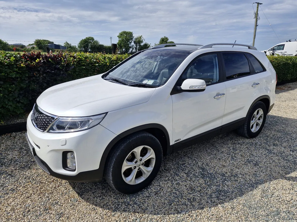 2014 Kia Sorento Platinum 4X4 7 Seats - Image 2