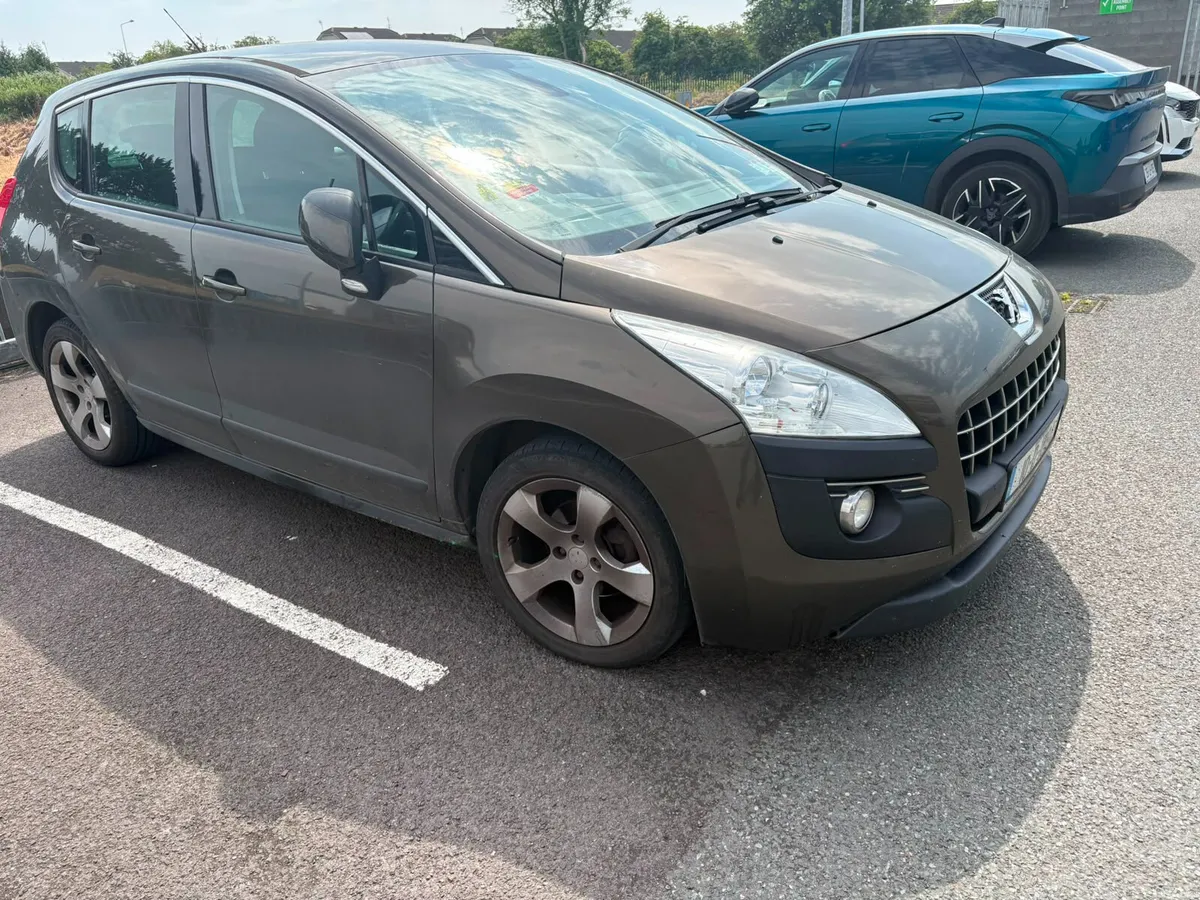 Peugeot 3008 2010 - Image 1