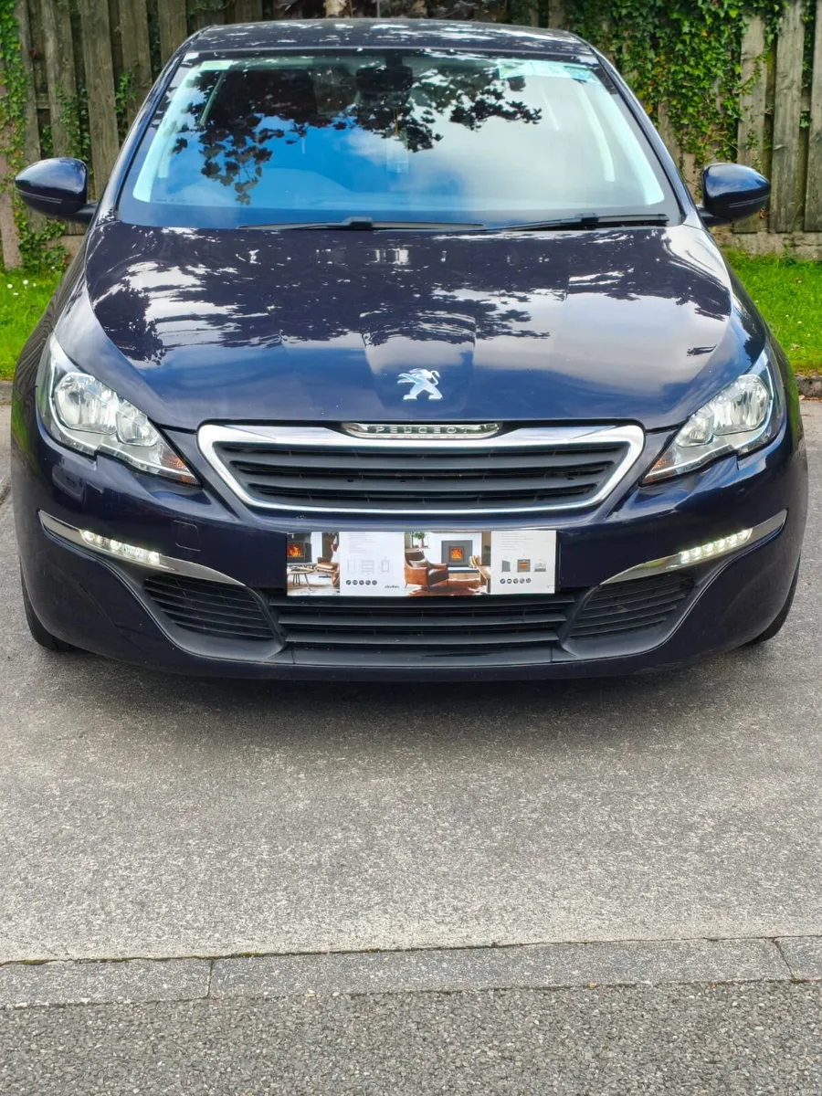 Car - Image 3