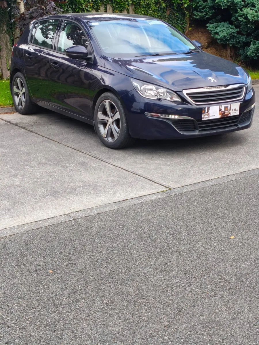Car - Image 1