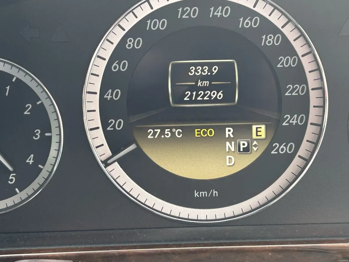Mercedes (Full year NCT Beautiful car) - Image 4