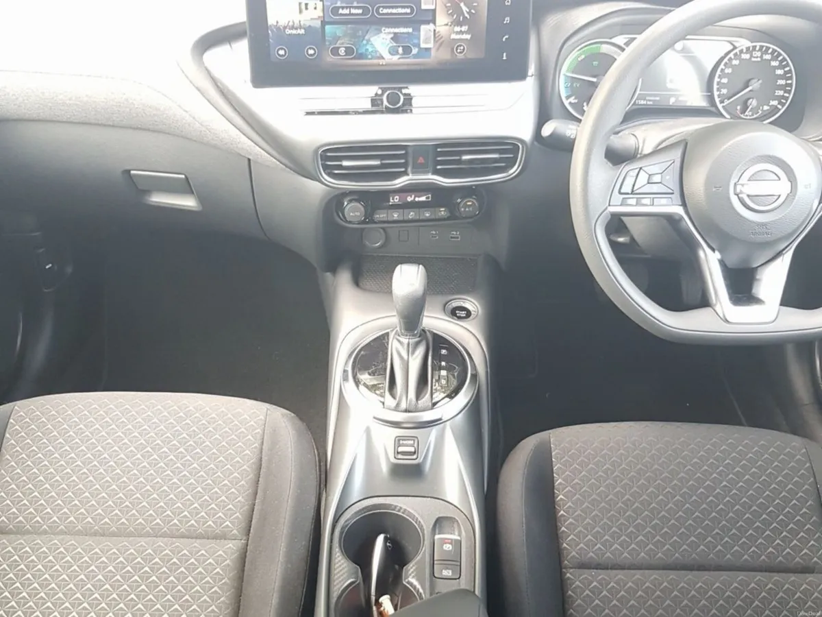 Nissan Juke HYBRID SV ** €2k scrappage ** - Image 4